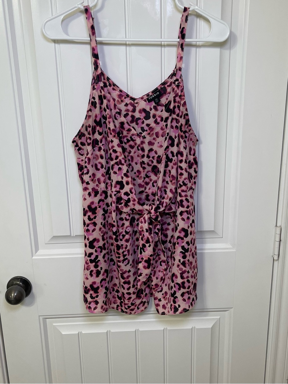 Torrid Leopard Print Camisole Top Size 10 Pink Black Tie Front Flowy Feminine